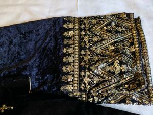 Elegant Velvet Pakistani Kurta Set New
