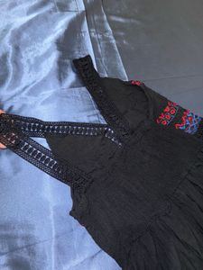 midi black dress