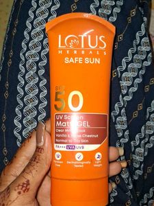 Lotus Herbals Safe Sun SPF 50