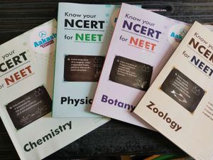 Aakash NEET Textbooks