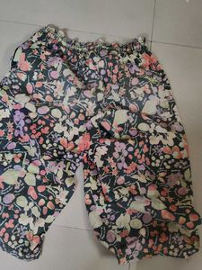 3/4 Cotton Floral Capri Women