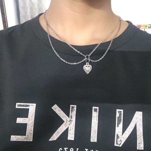 The Dutch Necklace
