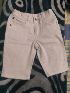 SMART WHITE SHORTS FOR THE AGE OF 5-6 YEARS...