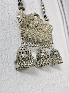 Metallic Chain Antique