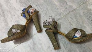 Metro - 5 Inch Heels 👠 ( Used Once)