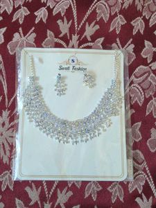 Sparkling Necklace Set