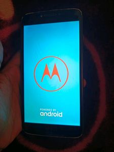 Moto E4 Plus (32GB / 3GB)