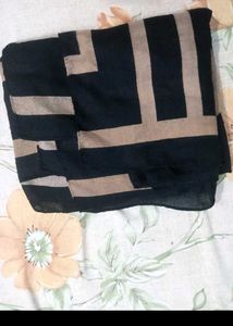 Chic Patterned Scarf