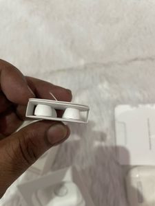 Apple airpods pro 2nd gen with mag safe charging