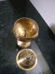 akhand diya for puja in brass,table divo