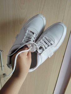 HEEL WHITE SHOES