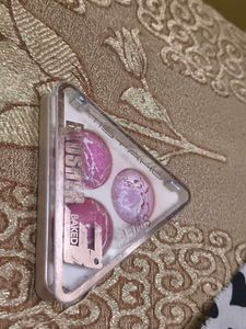 Blush Palette with Three Shades