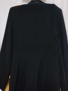 Chic Black Blazer