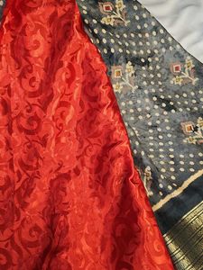 Elegant Printed Saree Gray and red (with blouse)