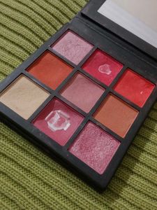 HUDA BEAUTY Coral Obsessions