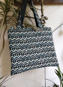 Unique Pattern Tote Bag