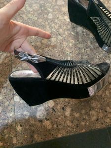 Velvet Black Colour Sandles Wedges