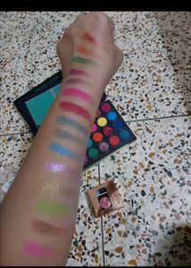 Makeup Revolution London Eyeshadow Pallate
