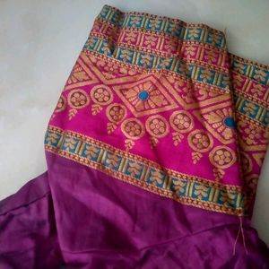 a new beautiful saari geen