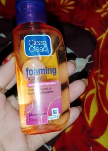 Clean &Clear Foaming Face Wash
