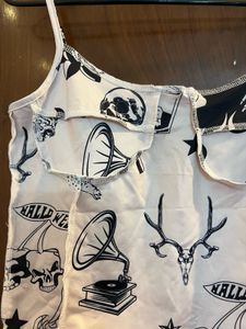 NEW ME Sleeveless Printed tank Top