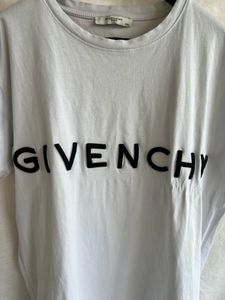 GIVENCHY TEE