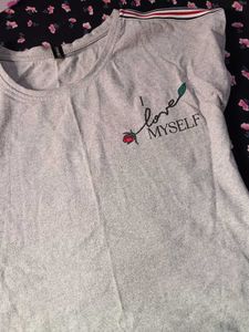Crop Grey &#39;Love Myself&#39; Tee🩷