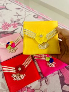 Pack of 4 Floral Ethnic Pouch