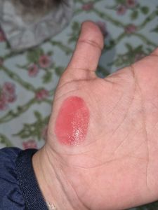 belMYN PoutStanding Lip Gloss