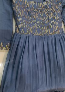Beautiful Sequence Gown 💙