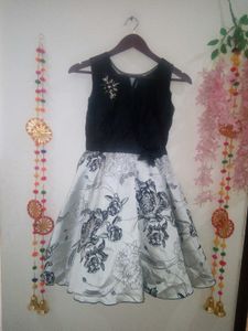 Off White Medium Sized Girl's Dress