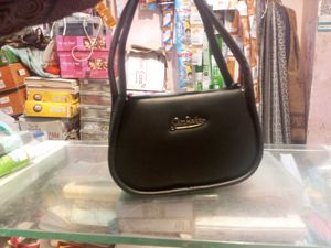 Black Leather Sider Beg