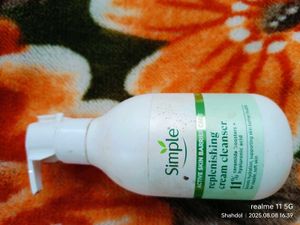 Simple Replenishing Cream Cleanser