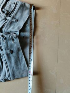 Light grey ladies jeans, size 28