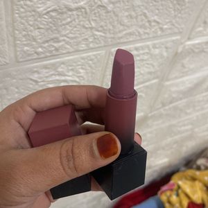 Huda Beauty Lipstick