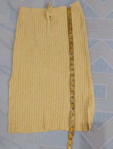 Yellow Knit Skirt W 26-30(Slit Both Side)