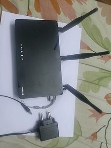 Dual Channel D-Link Router DIR-819