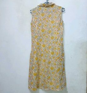 Floral Print Sleeveless Top