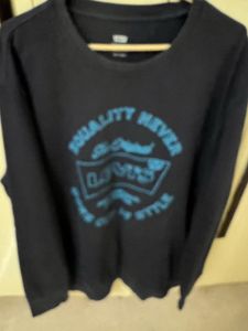 Levi’s Oversized Sweatshirts