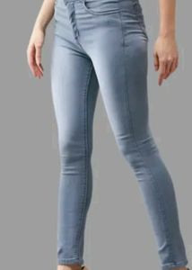 Light Wash Skinny Jeans