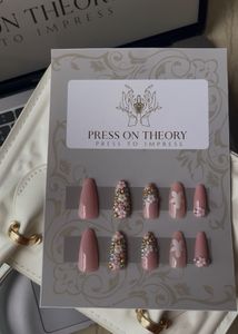 Press On nails