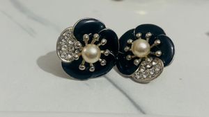 Floral Pearl Stud Earrings
