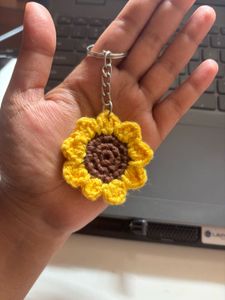 crochet sunflower keychain