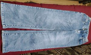 Light Wash Straight Leg Jeans