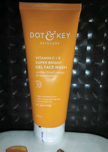 Dot & Key Vitamin C Face Wash