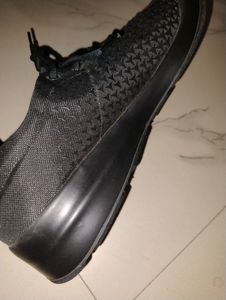 Plaeto Black School Shoes Size 6