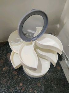 4-Layered Rotating Jewelryorganizer Box Mirror
