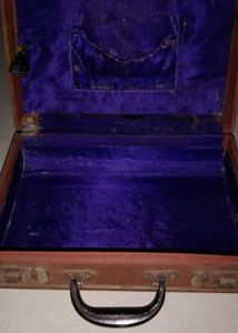 Vintage Suitcase | Old Condition |
