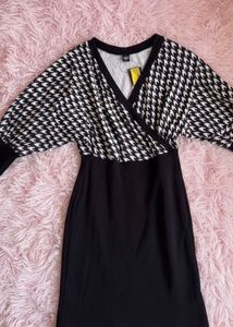 Chic Houndstooth Dress