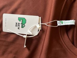 NEWME Fitted Top